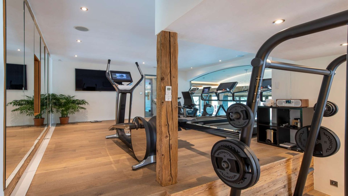 Luxury Chalets with Gym