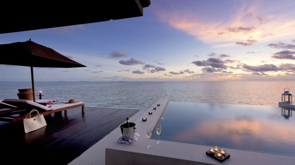 Sunset Water Suite – terrace with pool