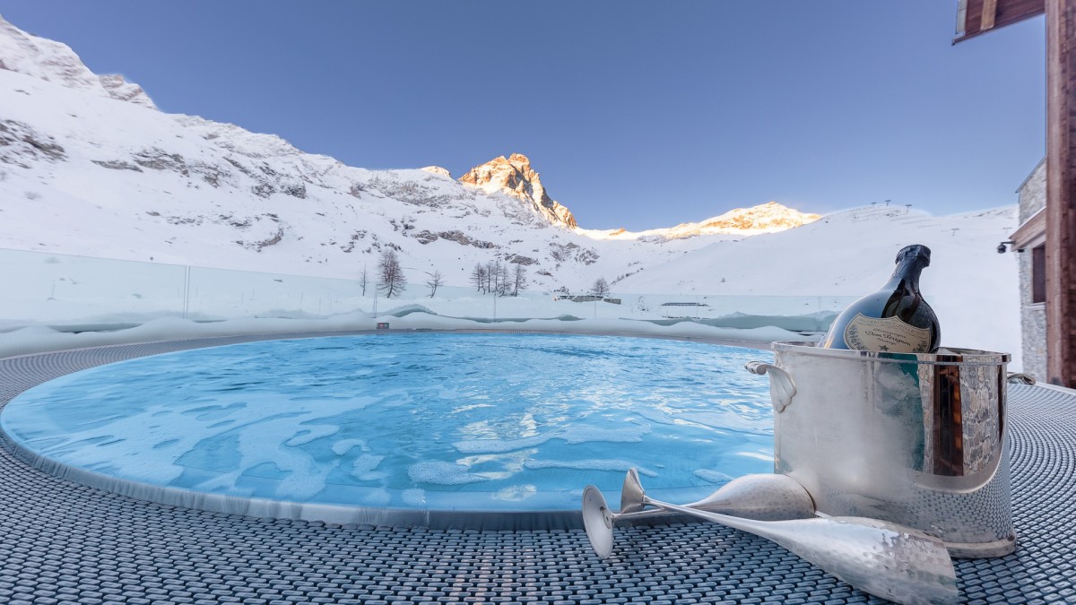 CHALETS DE LUJO CON JACUZZI