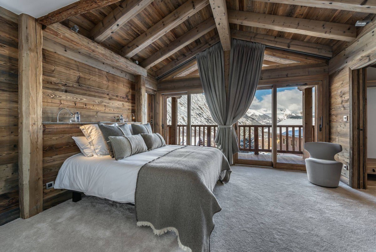 Chalet Pure White Crystal Chalet Pure White Crystal