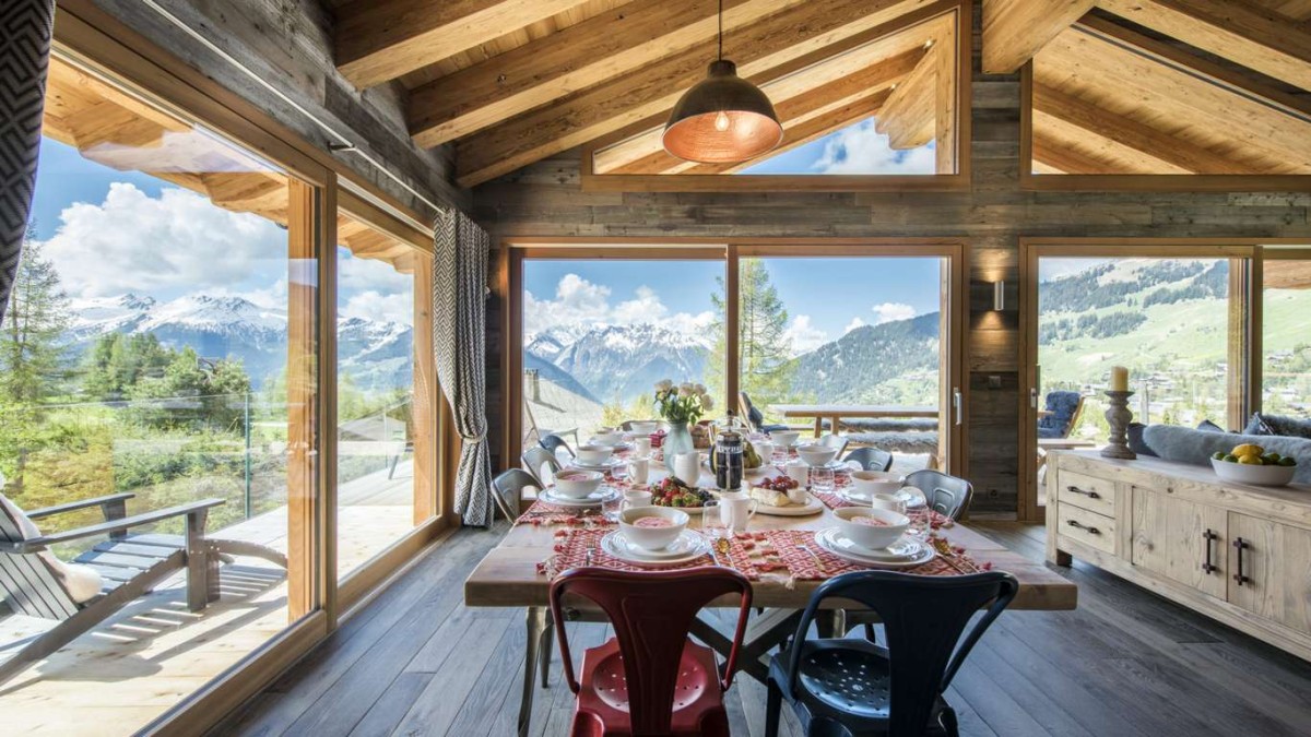 SELF-CATERED LUXURY CHALETS