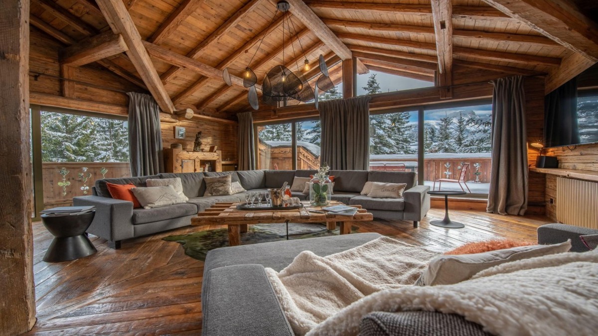 Chalet Alaska 