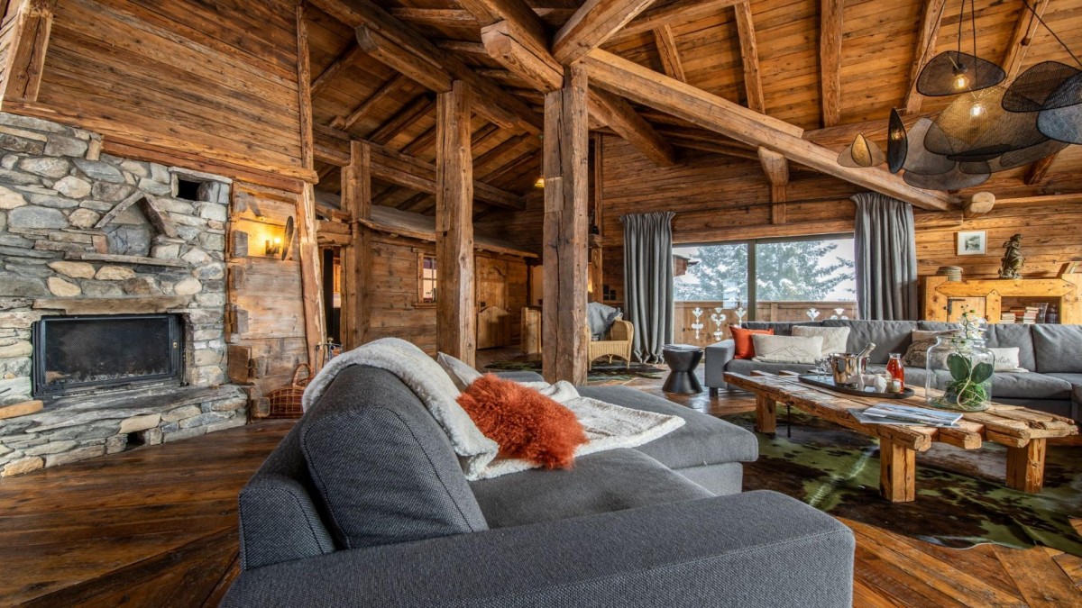 Chalet Alaska 