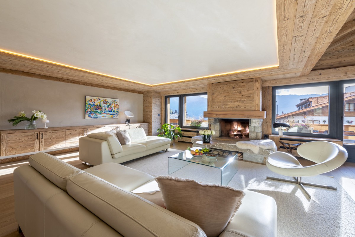 Brand new Apartment Madelia, Verbier. Large windows allow for excellent views across the peaks