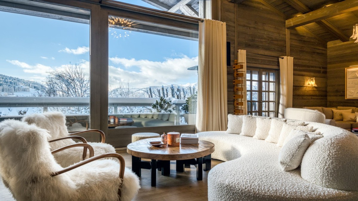 Exploring Alpine Elegance: Skiing, Shopping, and luxury Chalets in Megève