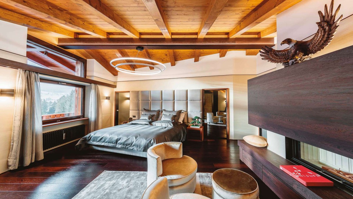Chalet Perla – the spacious master bedroom