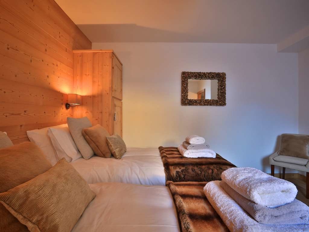 Chalet Aphylla, St Martin de Belleville – a bedroom