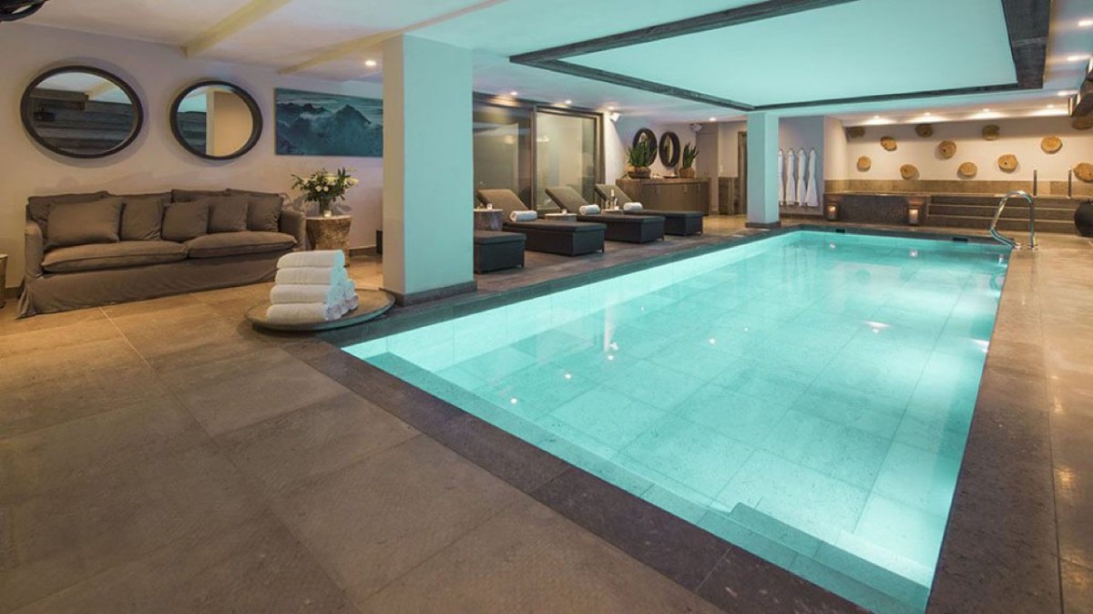 Chalet No. 14 in Verbier – the 10m indoor pool