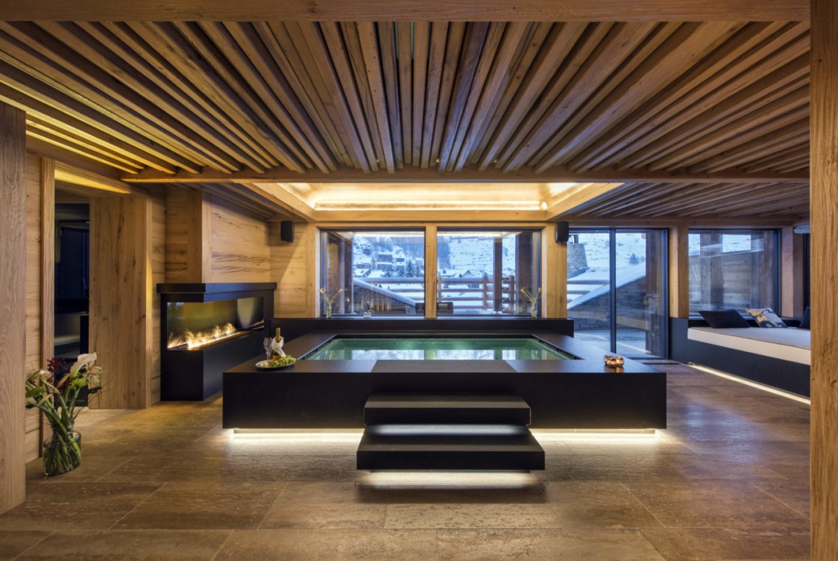 Chalet Kilimanjaro, Zermatt – indoor hot tub and daybeds Chalet Kilimanjaro, Zermatt – indoor hot tub and daybeds