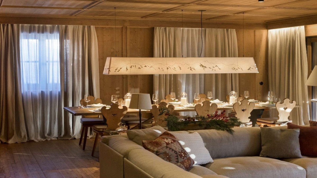 Chalet Mimi, Oberlech: the dining table Chalet Mimi, Oberlech: the dining table