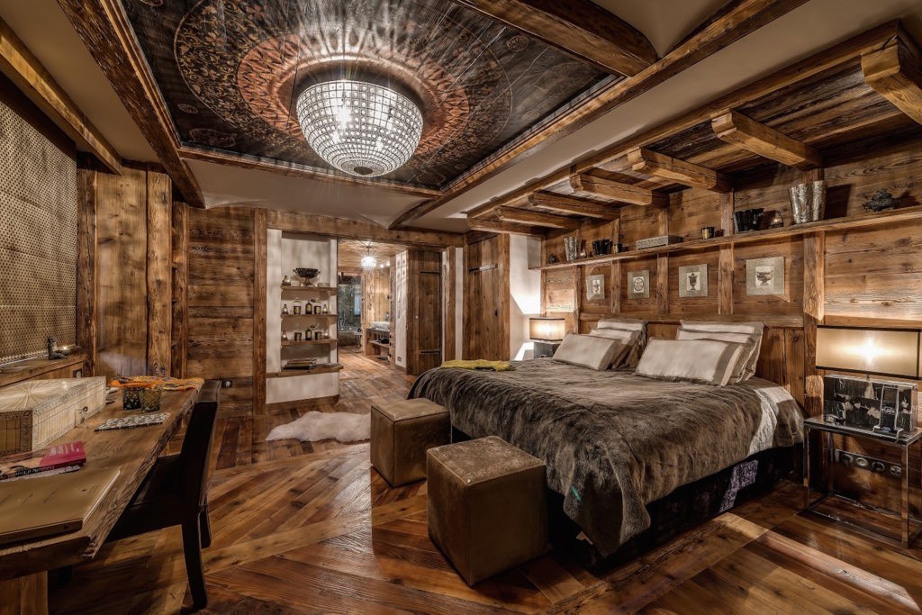 Luxury ski chalet Marco Polo, Val d’Isère – the master bedroom