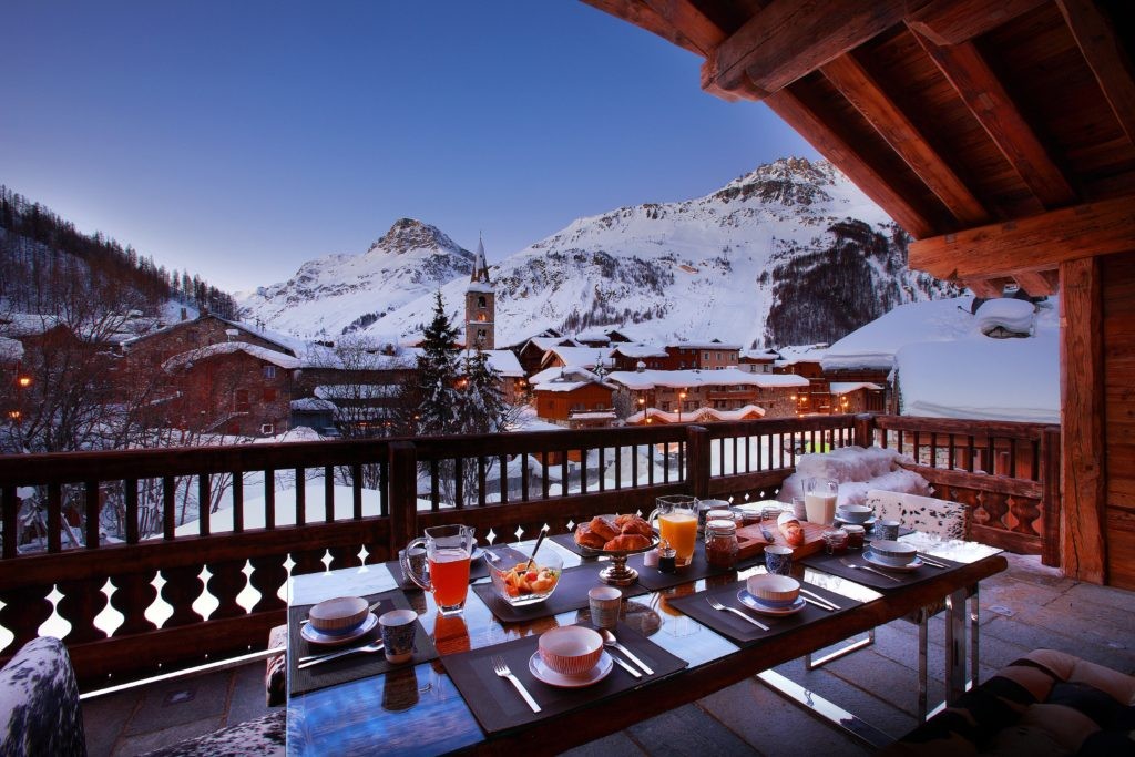 Luxury ski chalet Marco Polo, Val d’Isère – balcony views