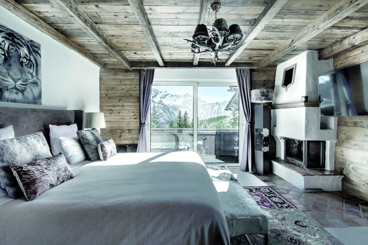 www.finest-holidays.com Luxury Ski Chalet La Vizelle, Courchevel 1850, French Alps