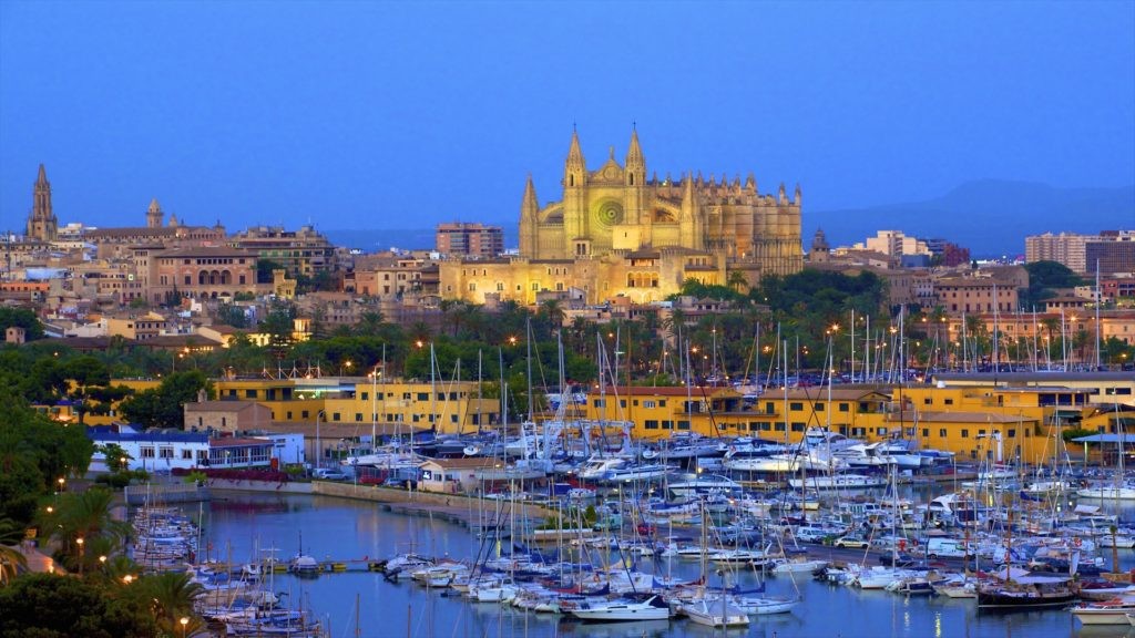 Palma de Mallorca – view towards the Cathedral La Seu and Harbour