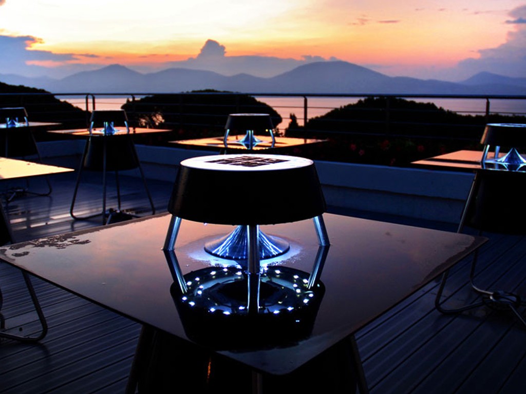The Rooftop Poolside Bar @Kube Hôtel, St. Tropez, Côte d’Azur, France The Rooftop Poolside Bar @Kube Hôtel, St. Tropez, Côte d’Azur, France