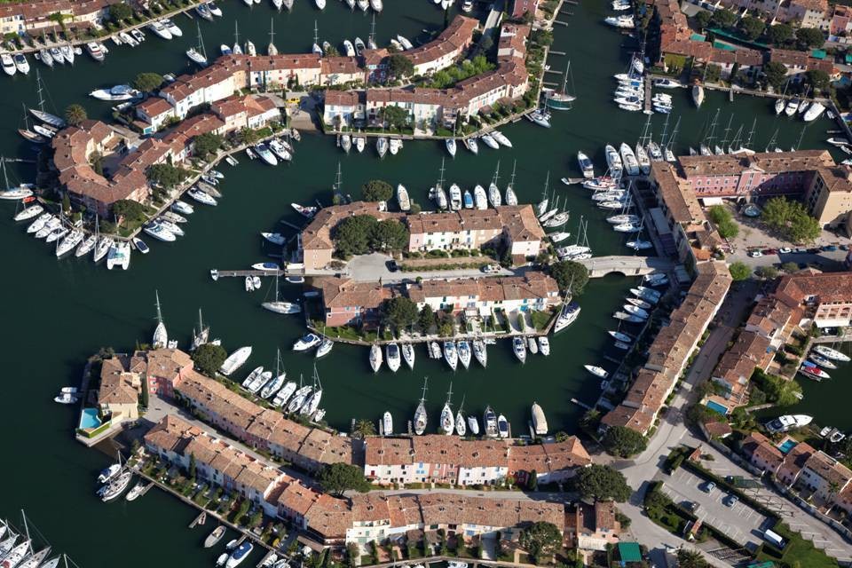 Located just 11 km from Saint-Tropez – the marina in the lakeside city of Port Grimaud