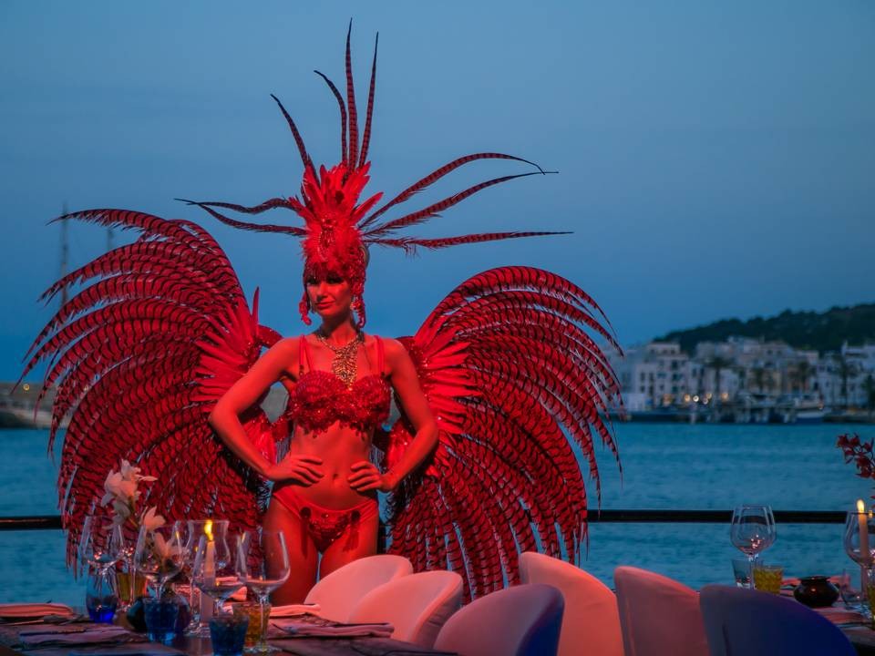 Designers Giorgio Armani, Jean Paul Gaultier, Valentino as well as Leonardo DiCaprio have been spotted at Lio NightclubDiscover also our outstanding portfolio of Luxury Villas on Ibiza’s sister island Majorca