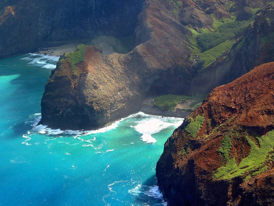 Honopu Beach – often referred to as “Cathedral Beach” – on Kauai, HawaiiBook your next Luxury Villa with us!