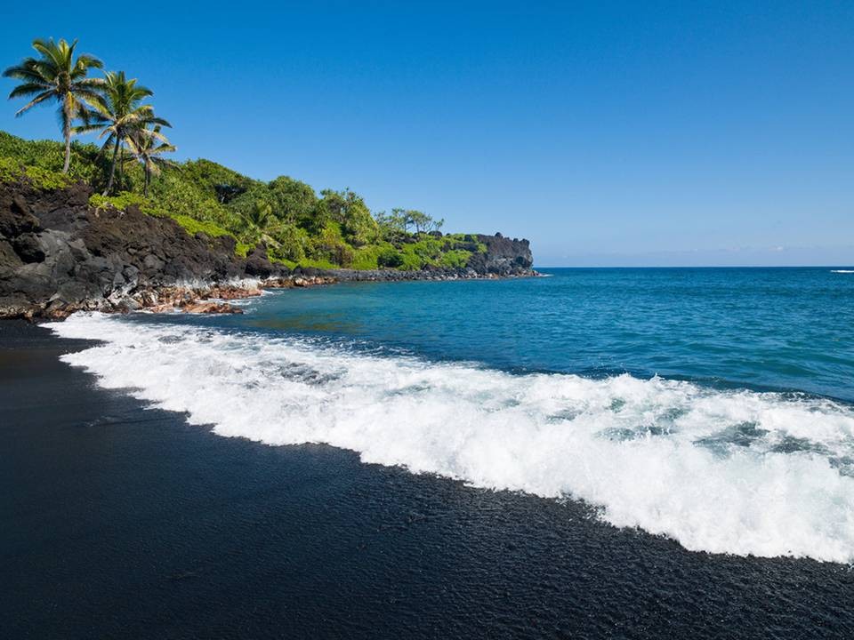 Unspoiled Hawaii at it’s best – Honokalani Beach in Wai’anapanapa State Park on Maui, HawaiiDiscover our outstanding portfolio of Luxury Villas