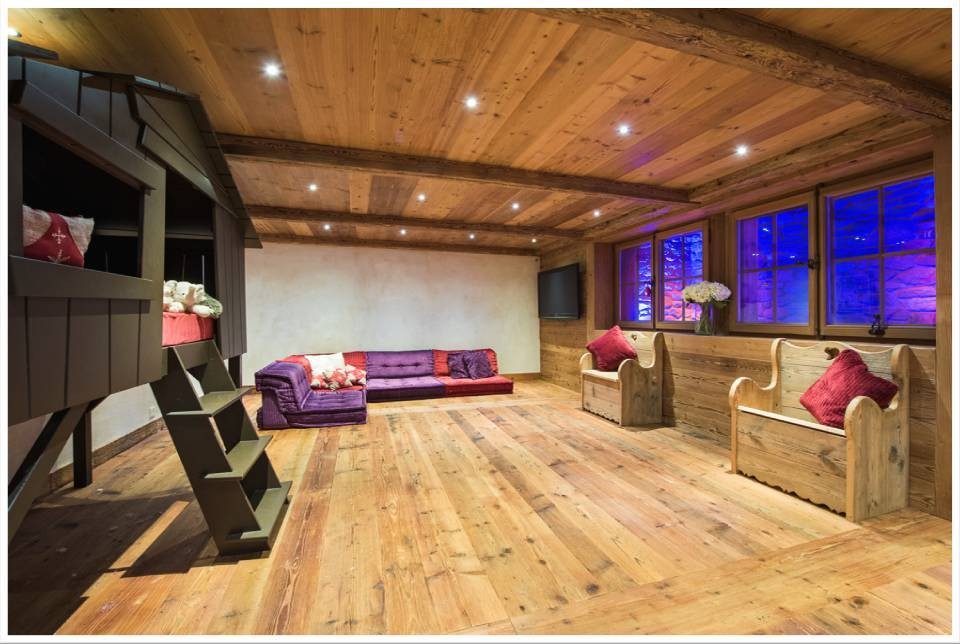 Chalet 3 Flocons in Verbier, Swiss Alps – the spacious children’s playroom even offers a playhouse Breathtaking: Luxury Chalet Sirocco in Verbier