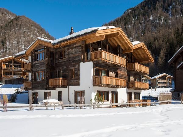 For large corporate groups & families “Chalet Shalimar” can be taken as one or split into an 8 & 12 person apartment for smaller groupsThe Finest Holidays Team can offer the very best Luxury Ski Chalets close to the slopes – what about spending your ski holidays in the Austrian Alps? Call us NOW!