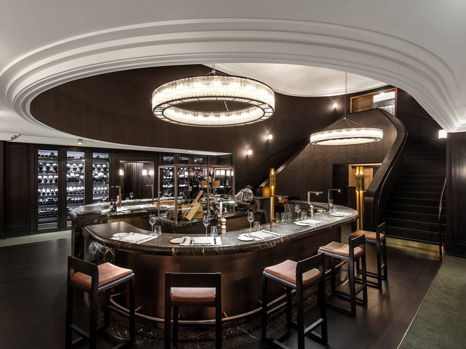 L’Apogée Courchevel: dedicated to Japanese cuisine – the “Koori” counter of Restaurant Le Comptoir de L’Apogée L’Apogée Courchevel: dedicated to Japanese cuisine – the “Koori” counter of Restaurant Le Comptoir de L’Apogée