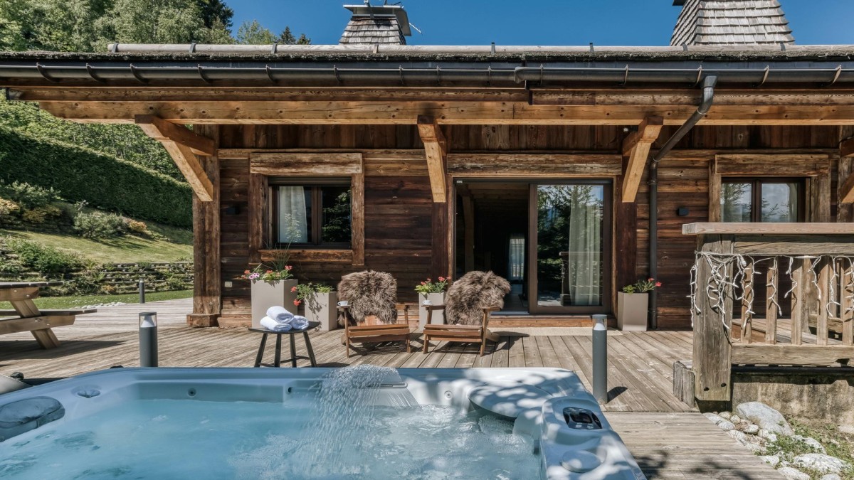 Chalet Grey Fox